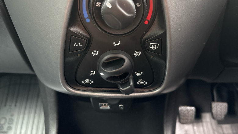 Toyota Aygo 1.0 VVT-i X-Play 5dr Petrol Hatchback